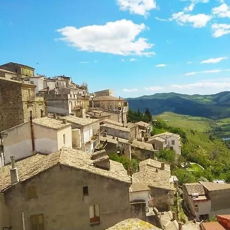 Dom wakacyjny Vacanze Tra Mare E Monti 